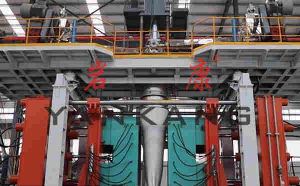 全自动吹塑机需要注意哪些问题