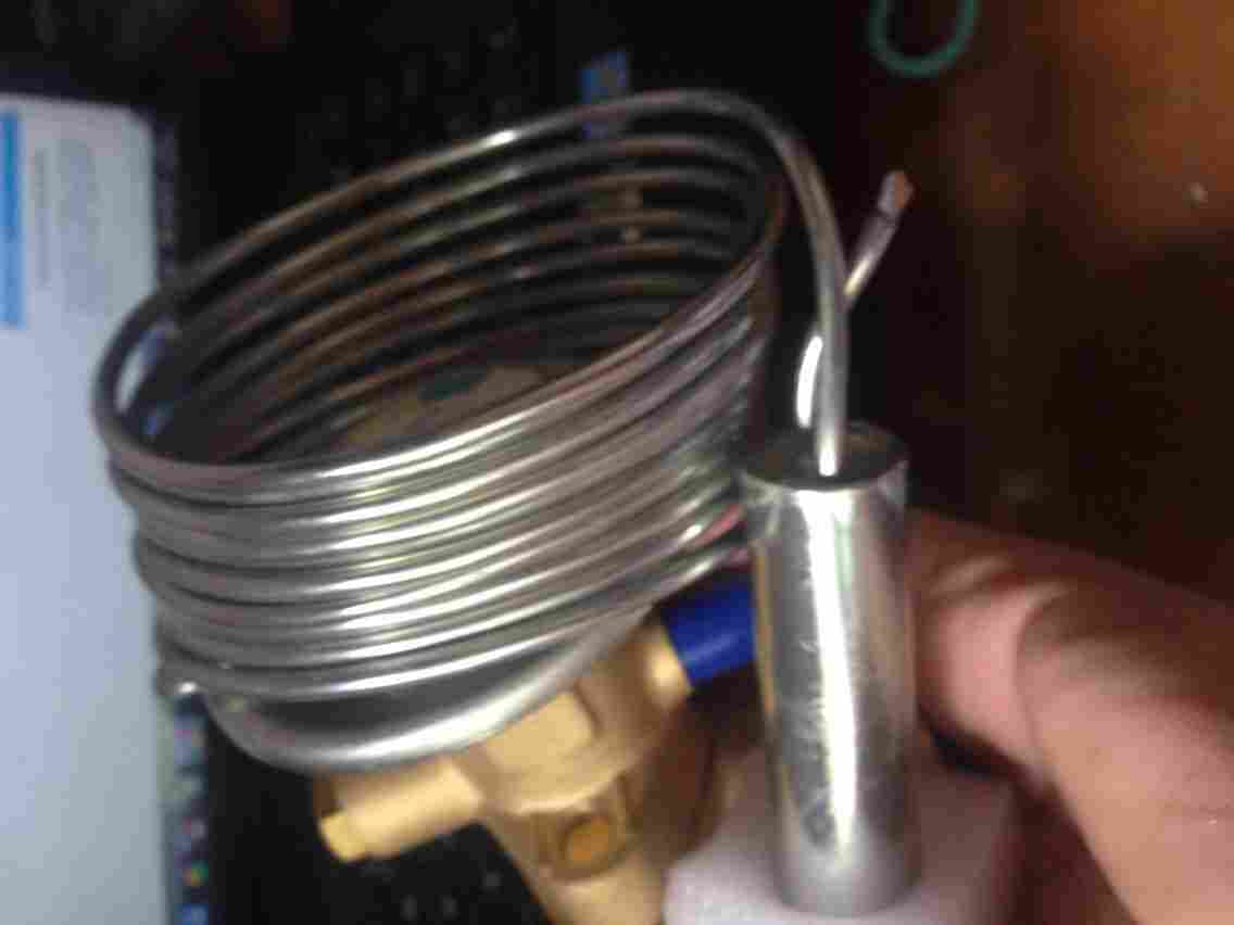 现货艾默生电磁阀102RA2-F2/F3选购方法