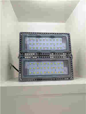 LED防震投光灯LFP9200-L100W