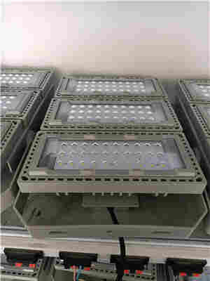 防震型LED投光灯KRS5029E-L200W