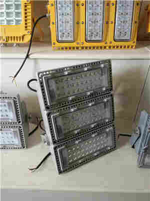 防震型LED投光灯GS7201C-L100W