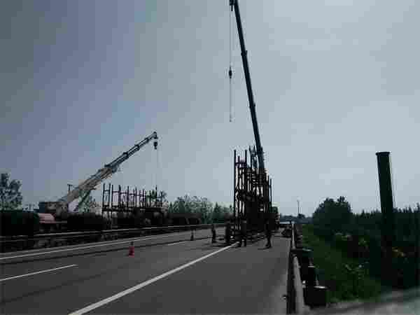 丁青T型牌制作公司--高炮制造