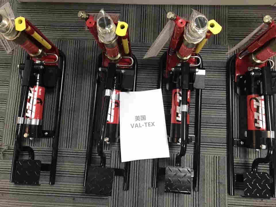 美国沃泰斯VAL-TEX脚踏式液压注脂枪QS-1800A-K              