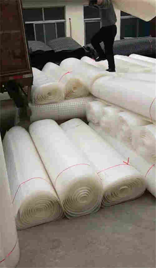 汉中复合防排水板厂家-汉中塑料疏水板发货快捷汉中塑料排水板