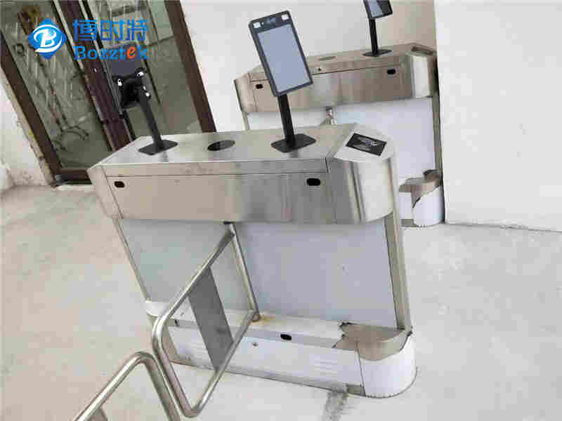 AI人脸识别访客门禁一体机人证核验机的功能优势