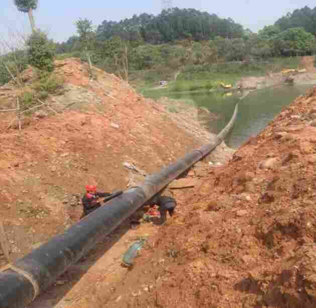 无锡市沉管服务公司——海埂大坝沉管施工