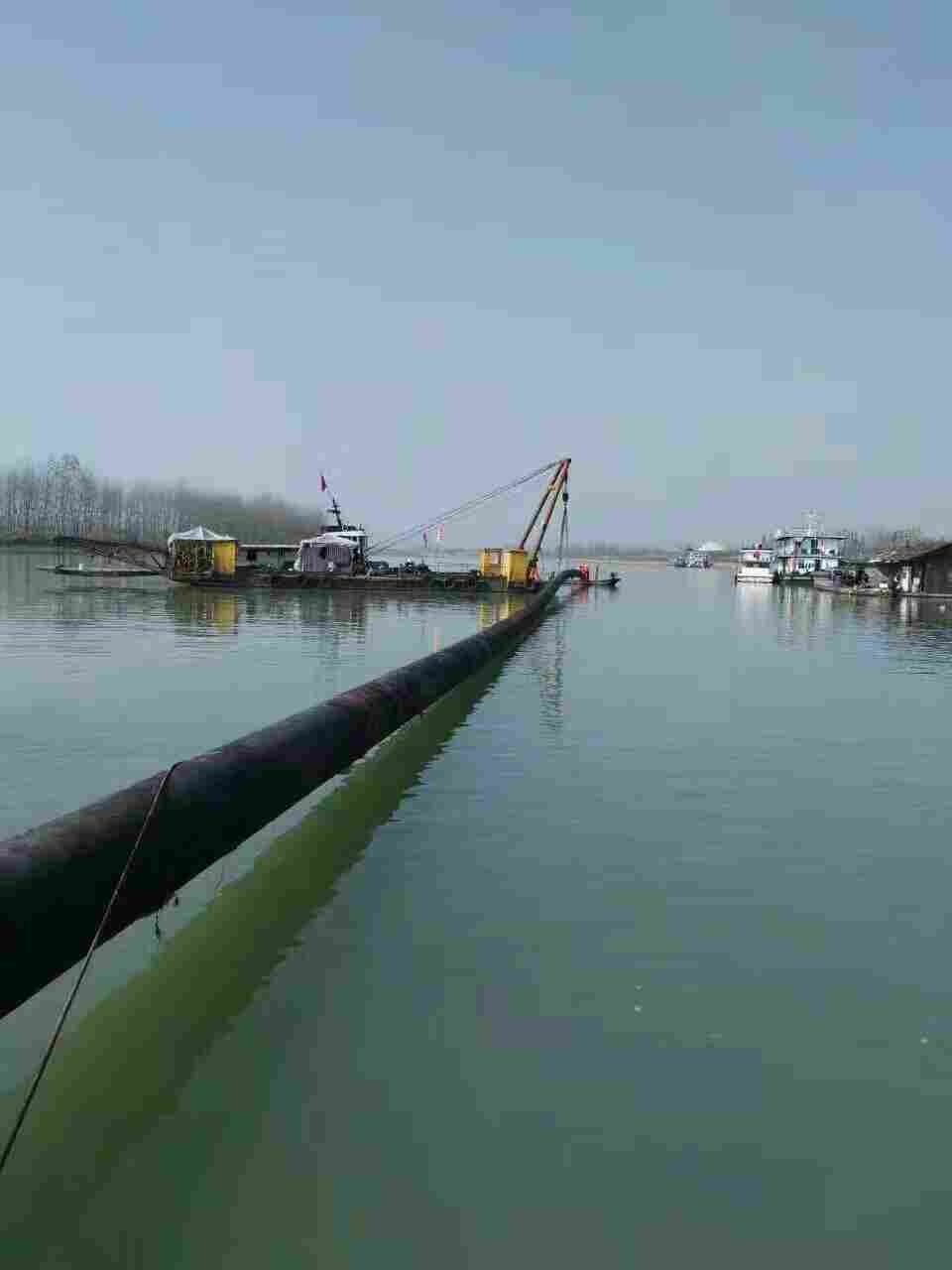 忻州市安装水下过河管道公司——水下基槽开挖