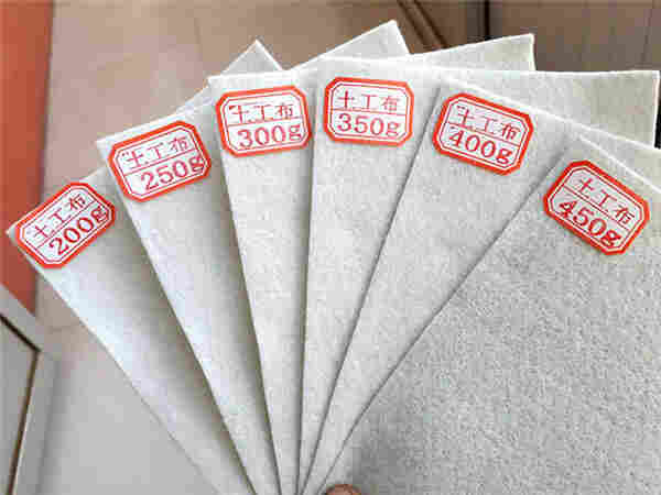 伊犁短丝土工布