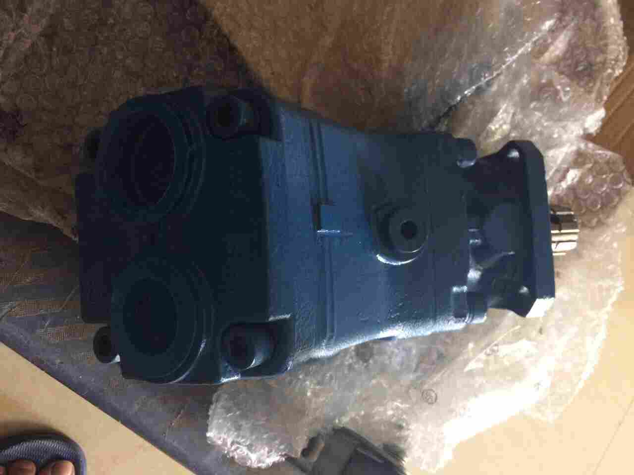 微信图片10MYCY-Y132M2-6液压泵