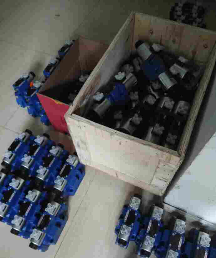 4WRZE32E1-520-7X/6EG24N9K31/F1D3M