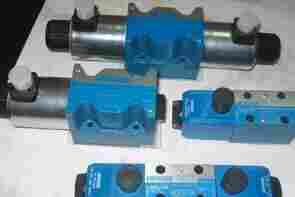 含特殊线圈，美国VICKERS电磁换向阀