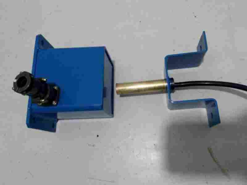 磁控开关UZ-K02自保型 磁性开关 安装牢固