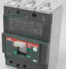 ​ABB断路器T5N630 TMA500/2500-5000 FF 3P 