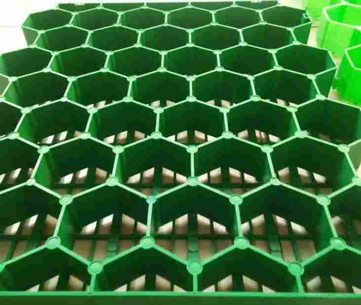 宣威市落水镇植草格停车场植草格