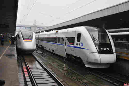 铝合金动车车体-焊缝缺陷渗透检测