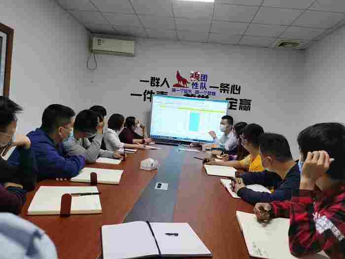 聚一搏深度解读自动锁附散热片螺丝设备优点