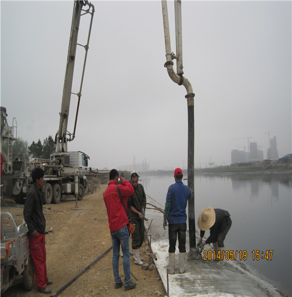 泸州市土工模袋施工工程单位-模袋混凝土铺设