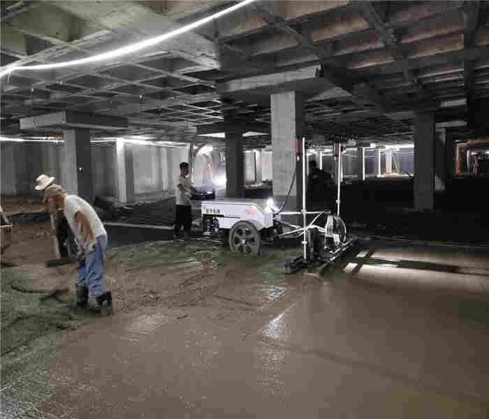 精密激光找平机 水泥地面摊铺机