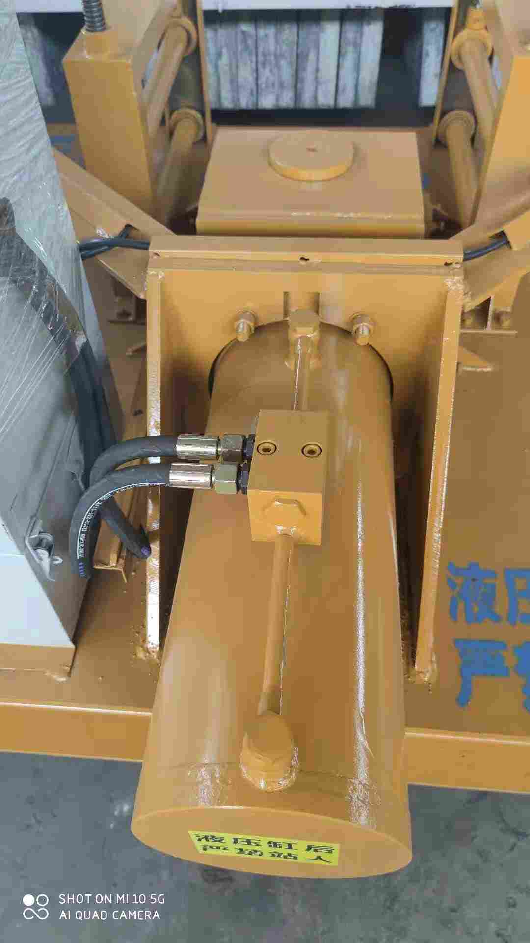 天津16号槽钢弯曲机、冷弯机有的