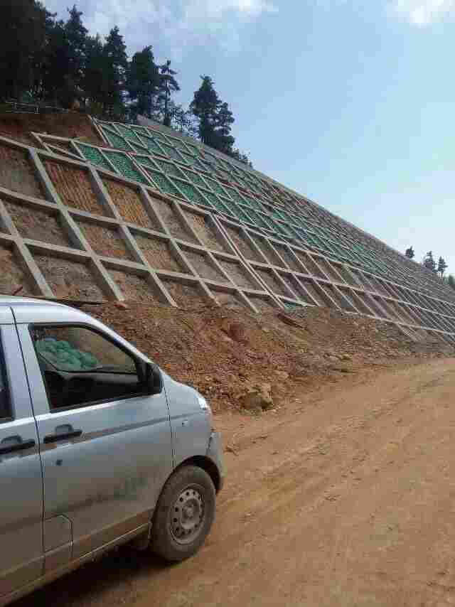 西双版纳勐海植生袋—植草袋西双版纳勐海—高速公路护坡袋西双版纳勐海