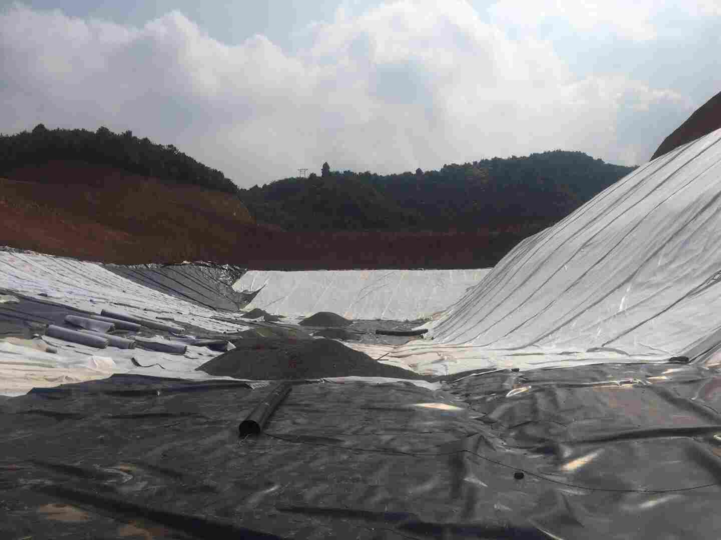 云南曲靖师宗HDPE防渗膜—防渗膜施工及作用		土工防渗膜厂家