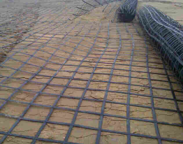 云南临沧临翔玻纤土工格栅—拉伸土工格栅云南临沧临翔GSL土工格栅—GSL土工格栅云南临沧临翔