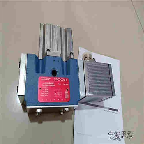 穆格伺服阀D661-4469C