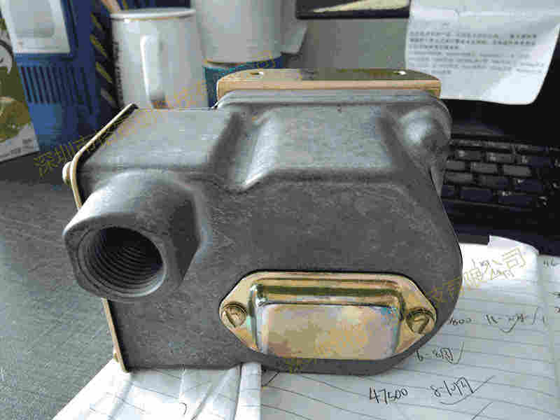 Barksdale巴士德 压力开关0401-373-D2T-H18SS-德国