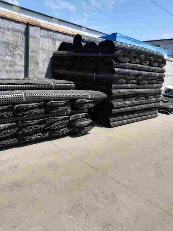 莱芜塑料排水板厂家蓄排水板有限公司莱芜集团光临