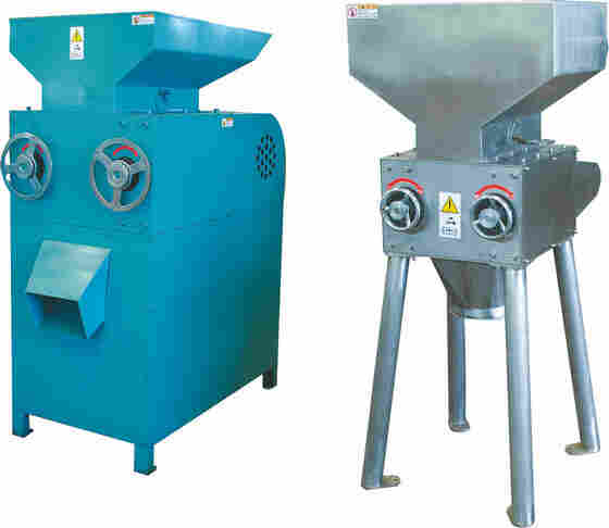 山东大产量​水溶肥尿素粉碎机 对辊尿素粉碎机