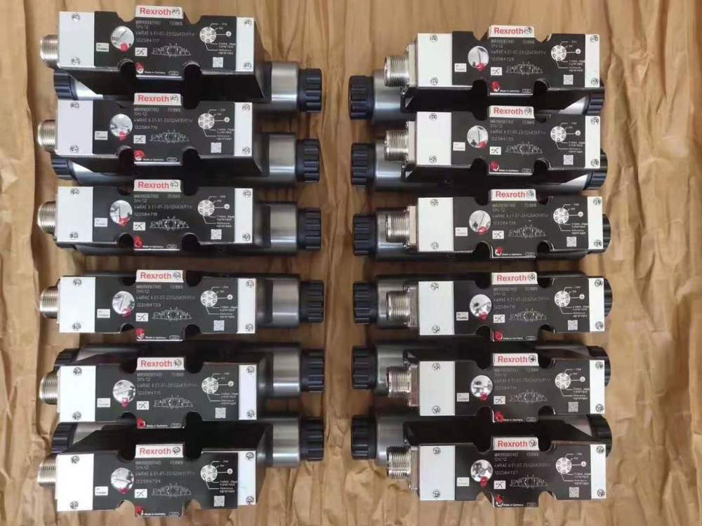 MITSUBISHI三菱 FX0N-100EC 原装*