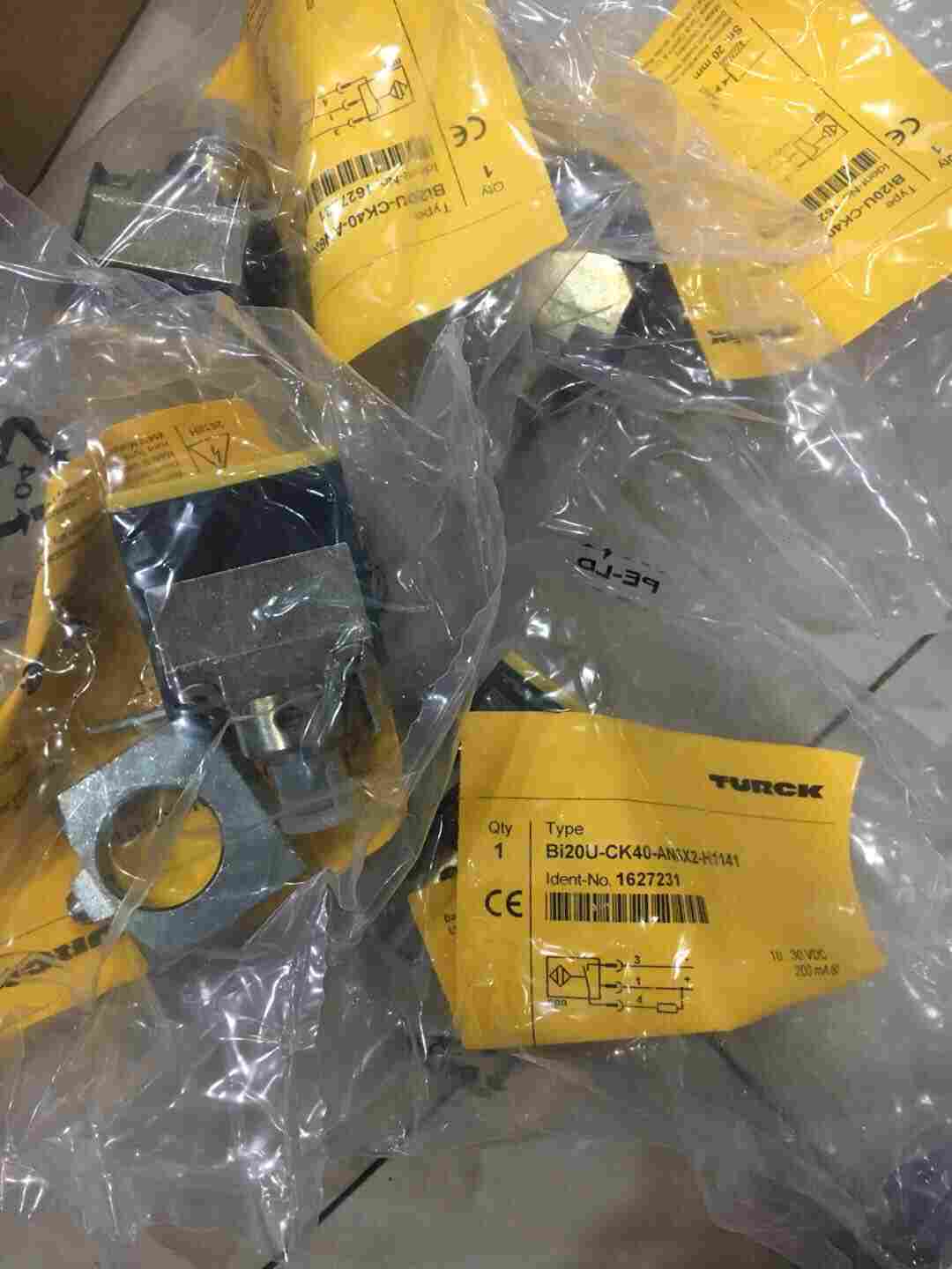 价格低DOIR450-BT18-VP6X2图尔克直反式传感器