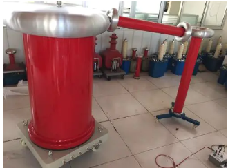 YDW油浸式无局放试验变压器