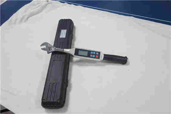 内六角头数显式扭矩扳手4N.m一把