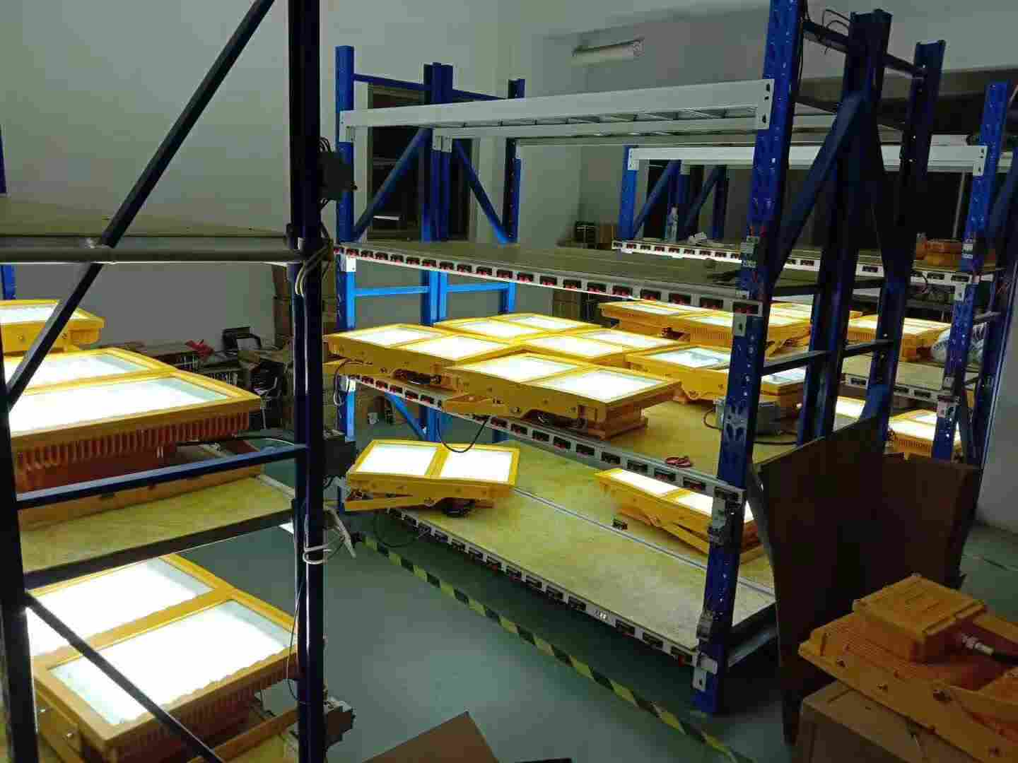 湖北防爆220V150W