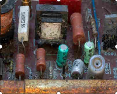 派瑞林涂层对电子元件的腐蚀防护