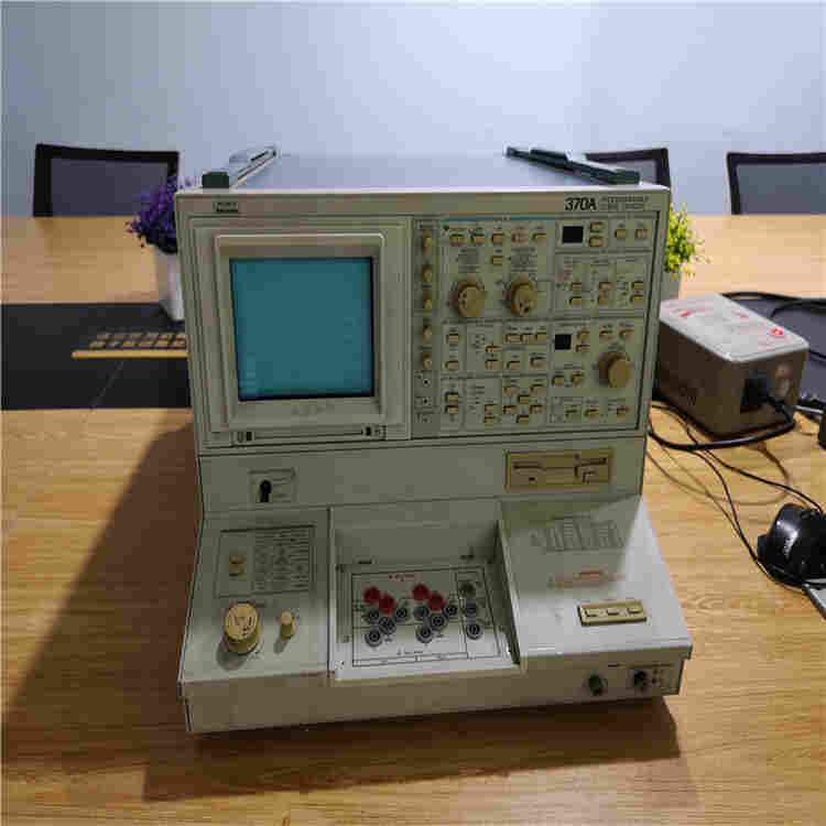 tektronix371A晶体管测试仪-深圳捷威信