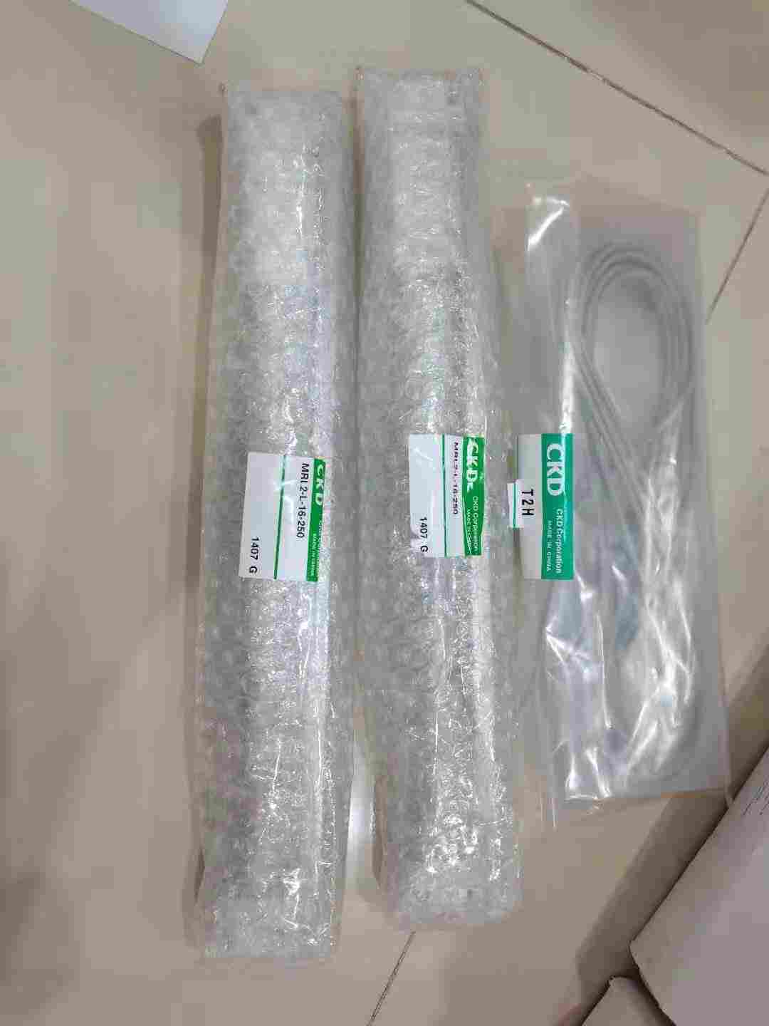 CKD新款M4F220-08-L-2-CU-AC100V先導(dǎo)式5通電磁閥