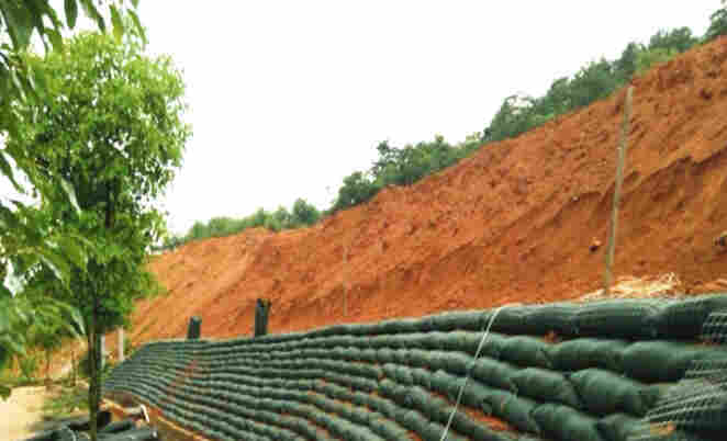 云南昆明富民高速公路边坡生态袋