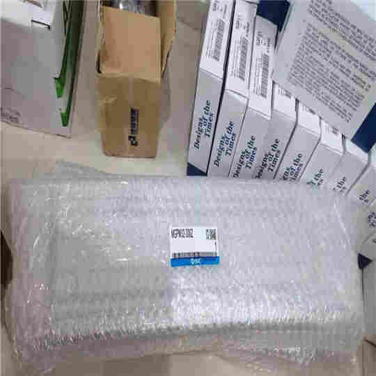 日本SMC带导杆薄型气缸MGPM32-300Z特点