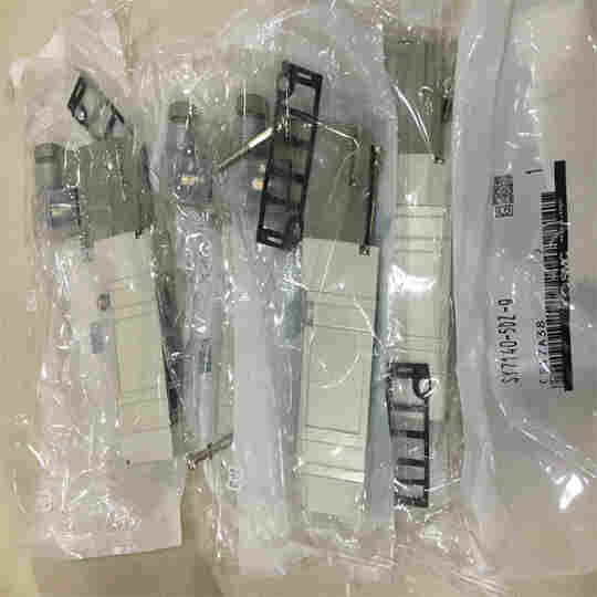 手动操作SMC电磁阀SV2100-5FU-T-C6