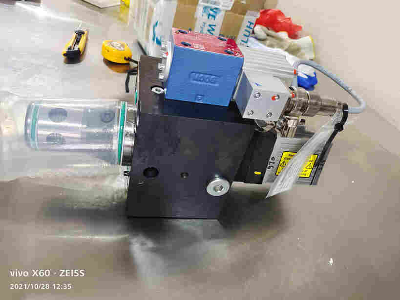 MOOG XLB10232E000-01伺服插装阀