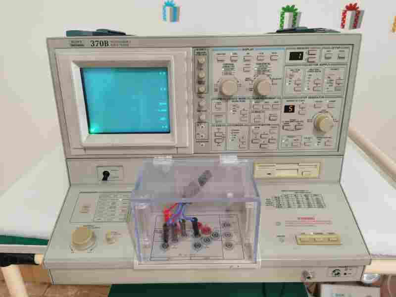 泰克TEKTRONIX371B晶体管测试仪-可上门回收