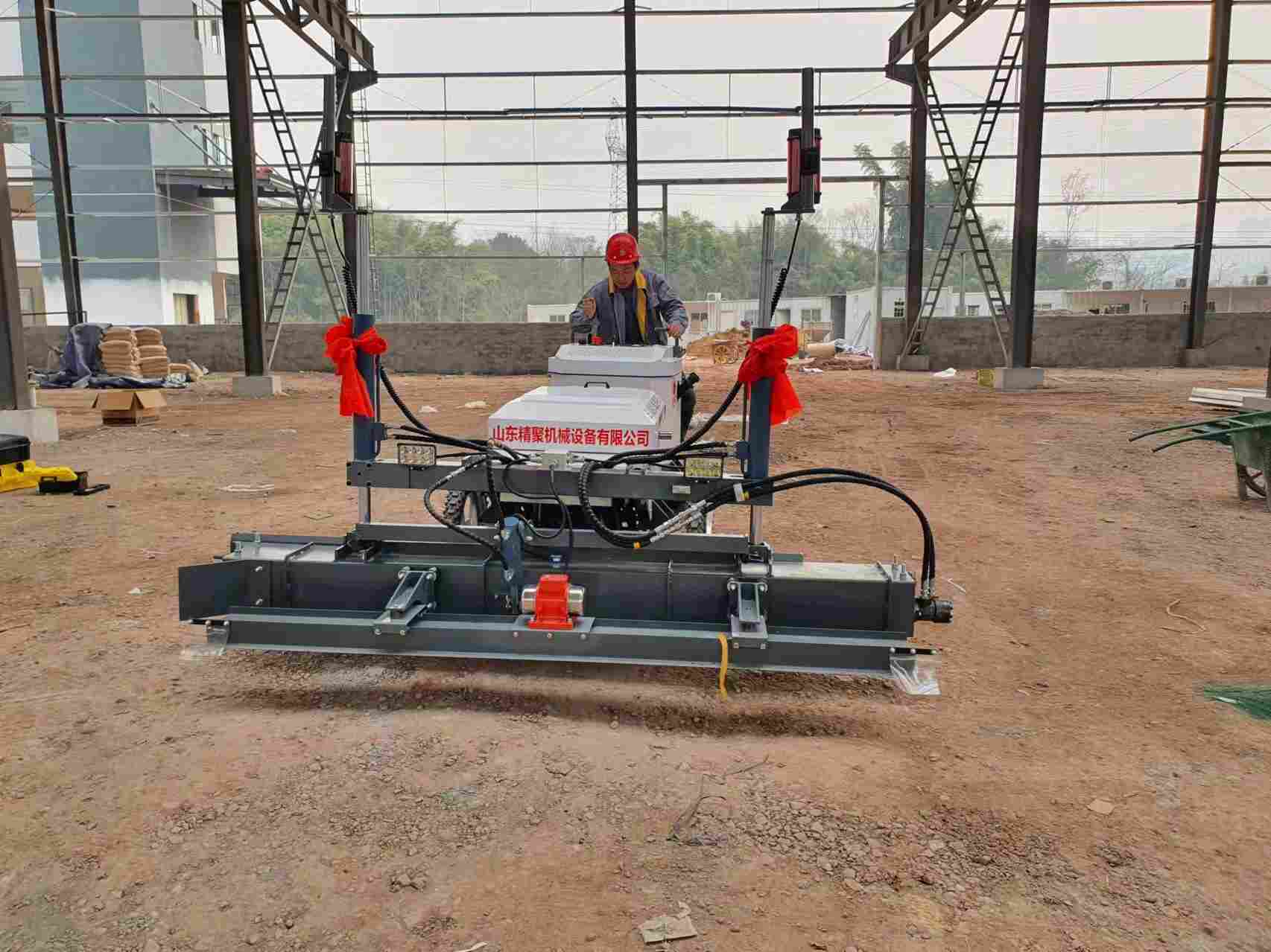 精聚研发JJM-840大型激光整平机