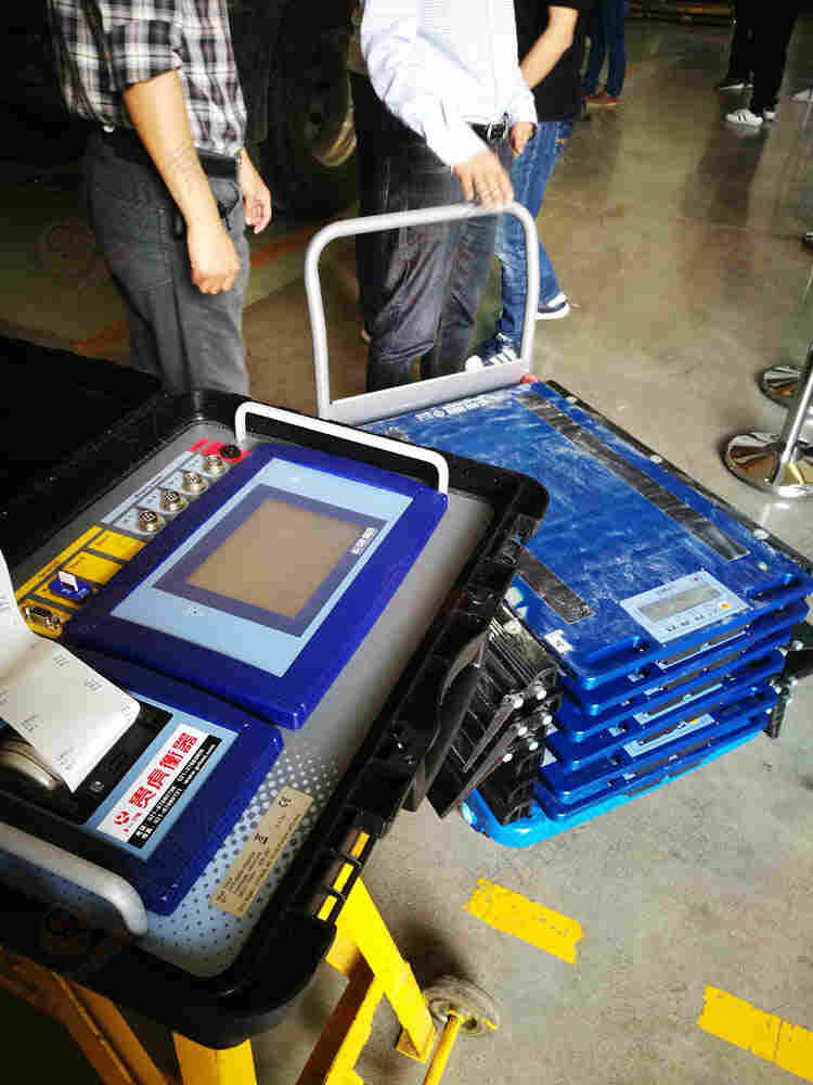 轮荷分布称重仪.jpg 轮荷分布称重仪.jpg