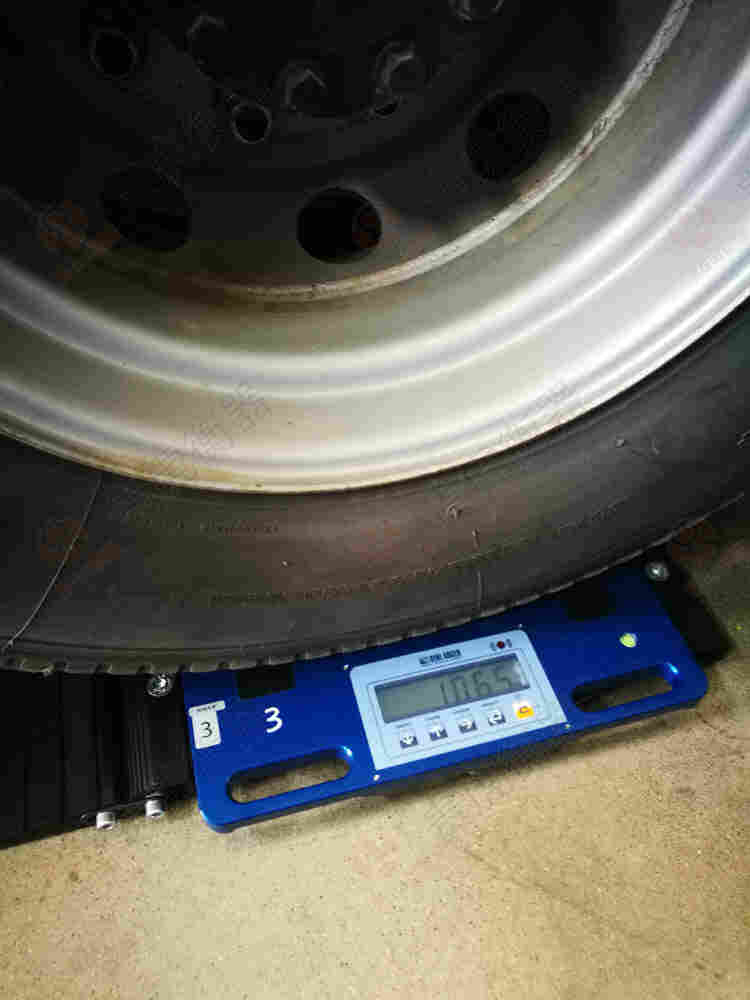 车辆称重仪.jpg 车辆称重仪.jpg