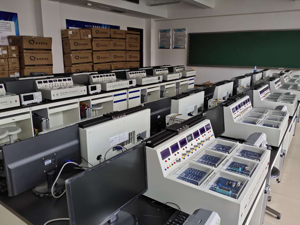 光电平台20套入驻郑州师范大学光电实验室