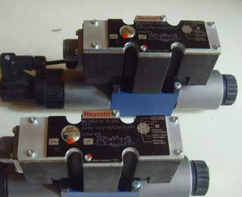 REXROTH液压比例方向阀4WRAE6W1-30-2X/G24N9K31/F1V