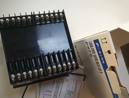 富士FUJI温度调节器PXF9ABR2-1WY00