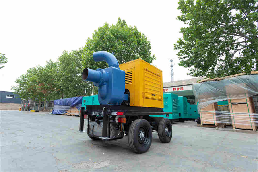 牵引式200KW静音柴油发电机